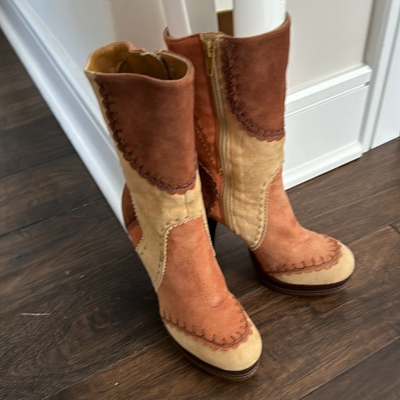 Vintage Vince Camuto Mid Calf Suede Patch Boots - Picture 12 of 16